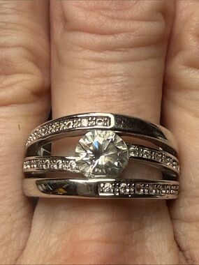 Silver White Cubic Zirconia Multi-Band Statement Ring RSC - never turns STUNNING